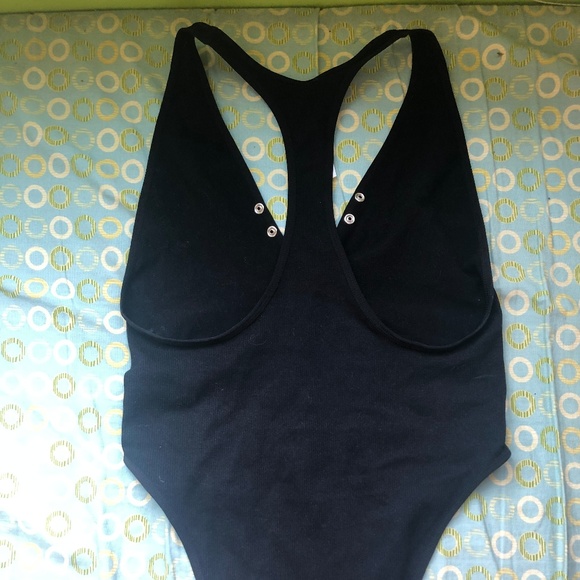 NEW – forever 21 basic black seamless bodysuit - Picture 3 of 4